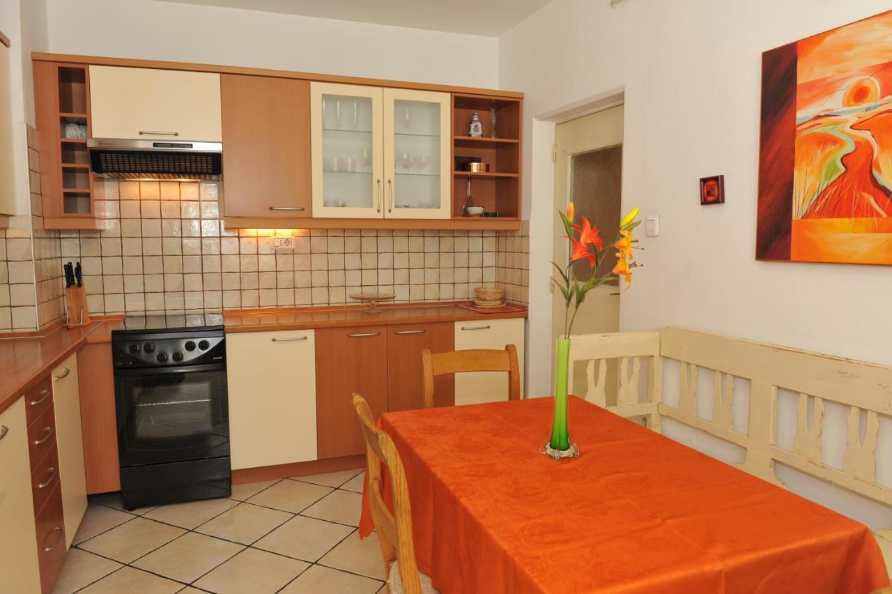 Iva Tour As With Balcony In *